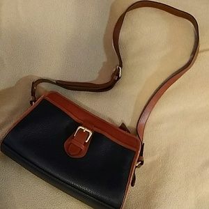 Liz Claiborne Leather Pocketbook